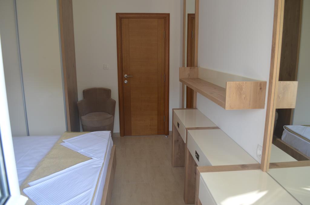 Apartments Tmv Dragovic Sveti Stefan Zimmer foto