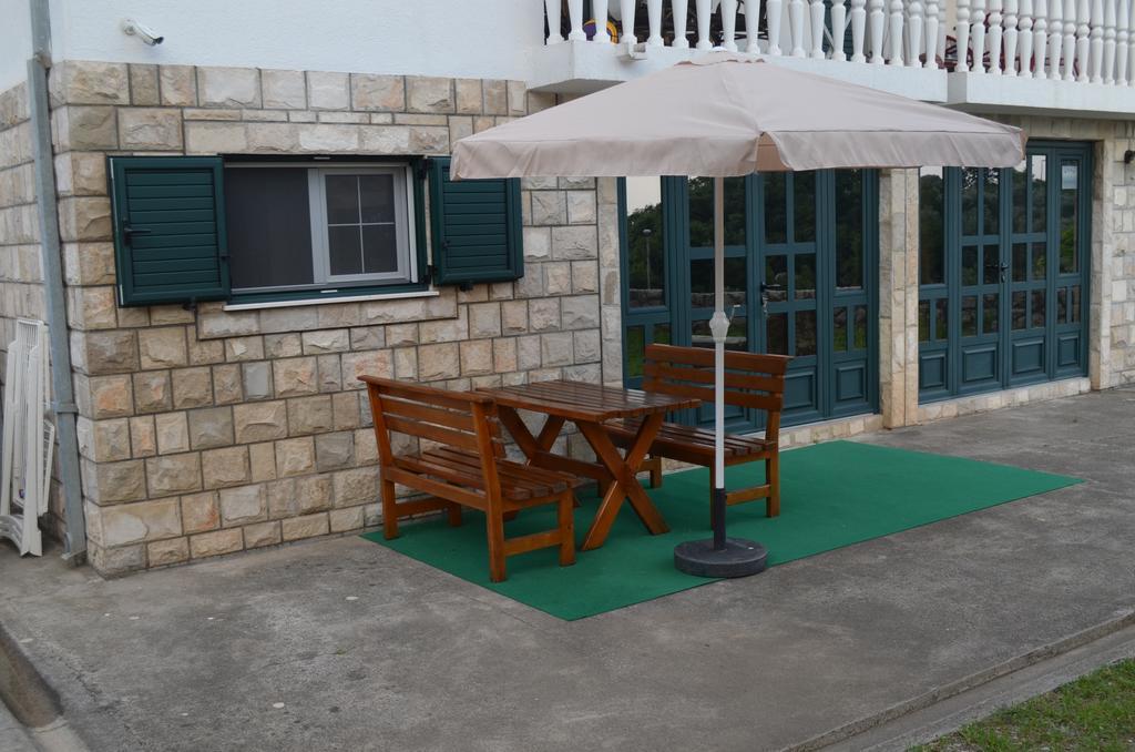 Apartments Tmv Dragovic Sveti Stefan Exterior foto