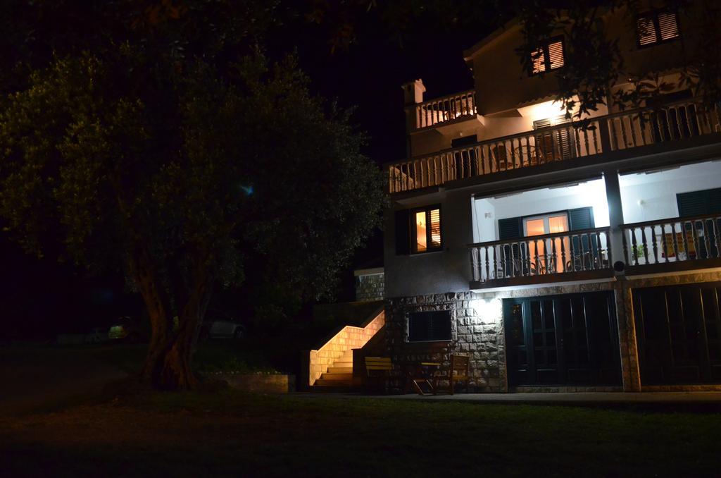 Apartments Tmv Dragovic Sveti Stefan Exterior foto